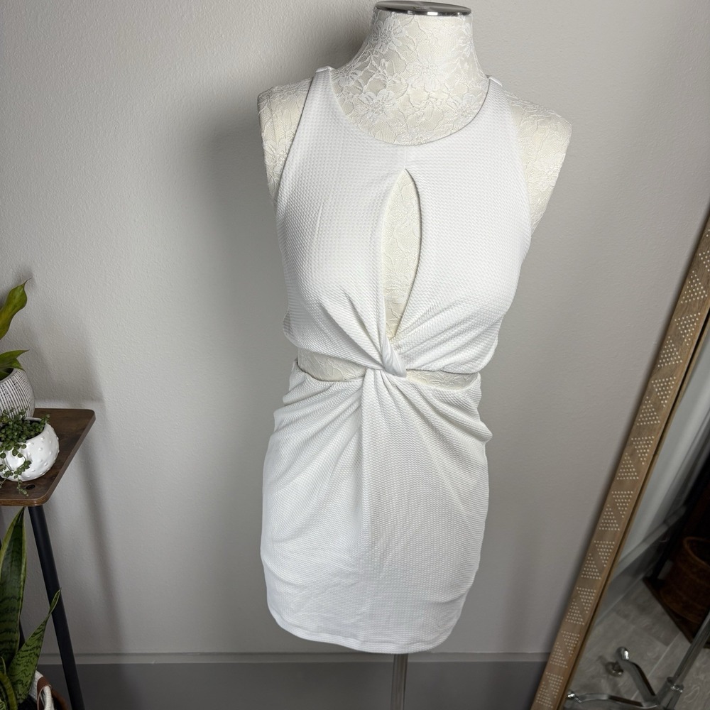 NWT*I Wild Fable Womens S White Bodycon Dress Party Textured Knit Twist Cutout